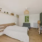 Grand Jardin, Terrasse Et Jacuzzi - Maison Pour 7 *