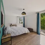 Prázdninový dům Grand Jardin, Terrasse Et Jacuzzi - Maison Pour 7 *