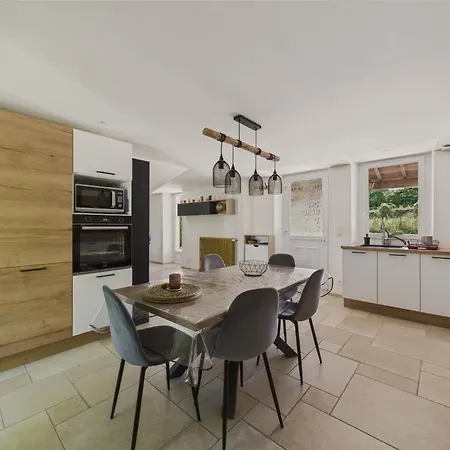 Grand Jardin Et Terrasse - Maison Pour 7 * Terrasson