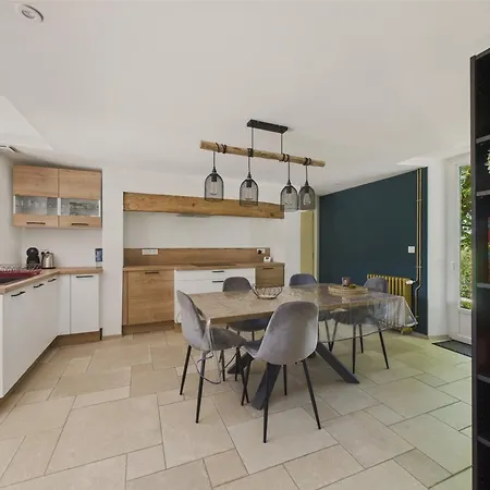 Grand Jardin Et Terrasse - Maison Pour 7 Holiday home *