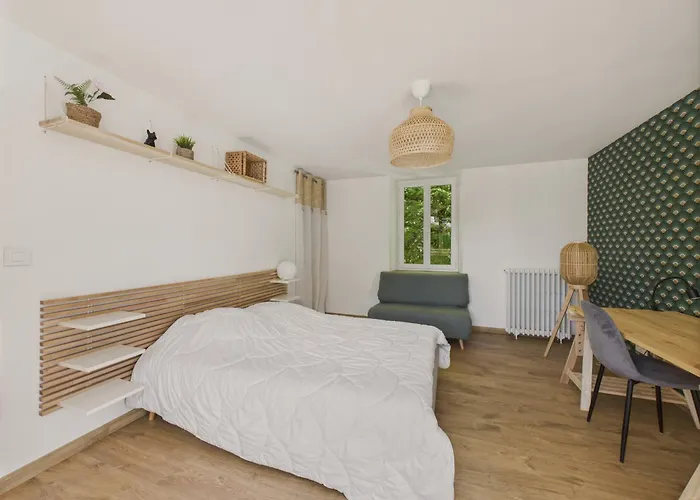 Grand Jardin Et Terrasse - Maison Pour 7 *