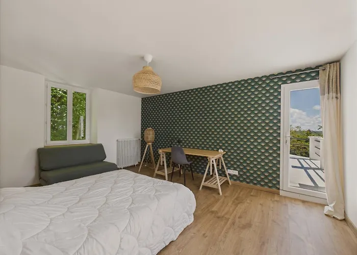 Grand Jardin Et Terrasse - Maison Pour 7 * Terrasson